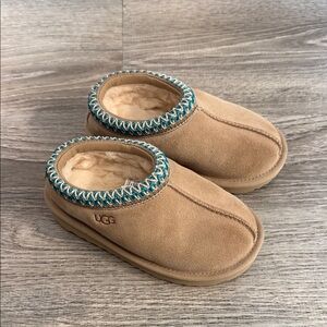 UGG Kids Tan Slippers with Blue Accent 9